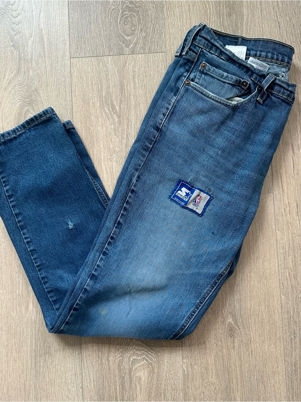 Levi’s Denim Blue Tapered Jeans Men’s Size 36x34 with Custom Starter Logo Patch